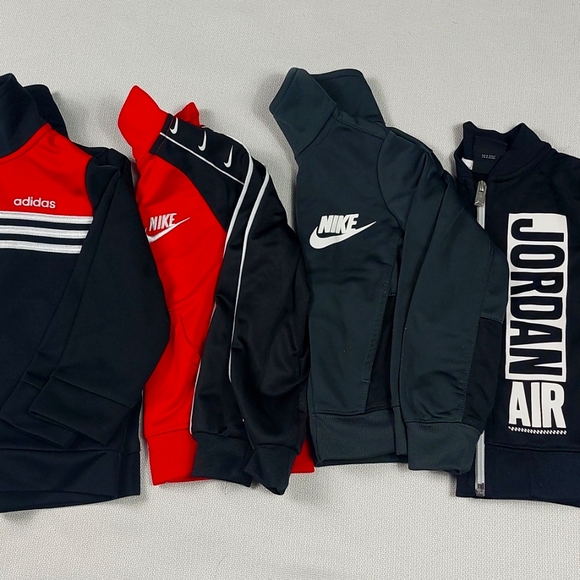Nike Other - Boys bundle 2t zip up hoodies